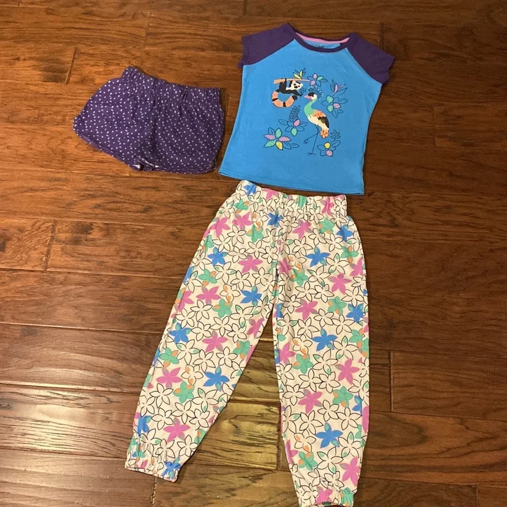 Cat & Jack pajama set shirt shorts & long pants blue purple & white floral Small